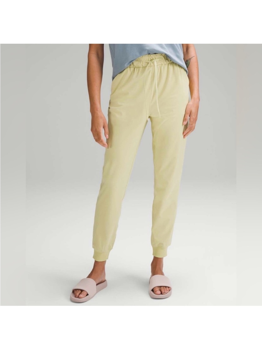 Lululemon stretch high-rise jogger full length size 6